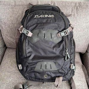 DaKine Camera Bag Backpack Sequence 33L Capacity - Color Black